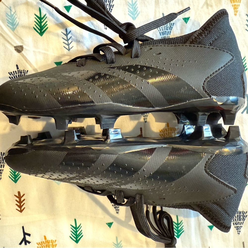 Boys Black Soccer Cleats